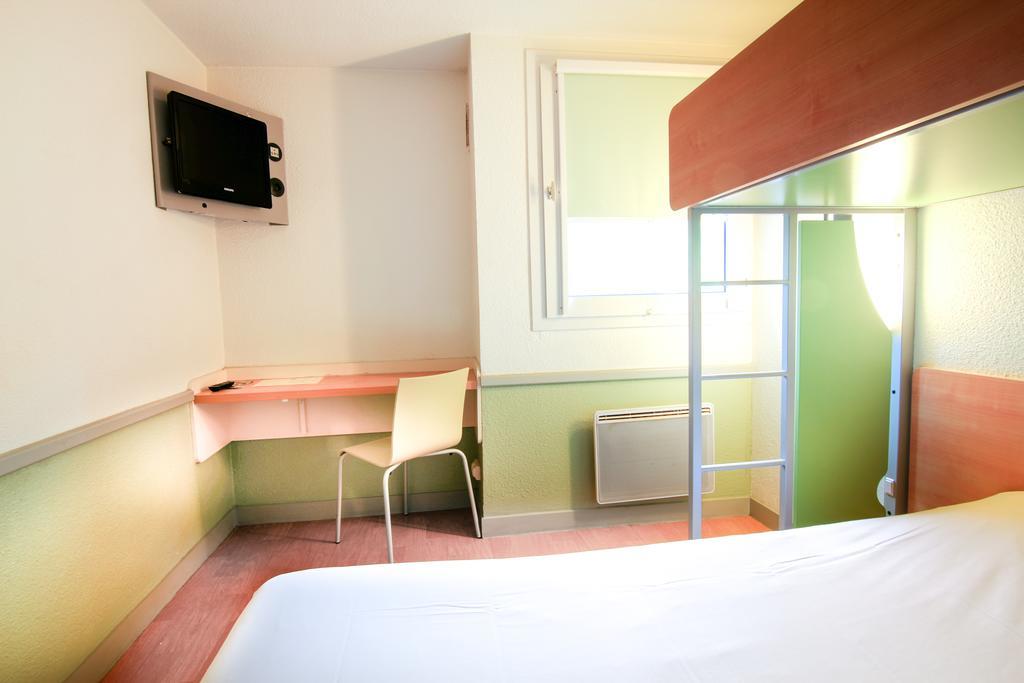 Ibis Budget Châteaudun Exteriör bild