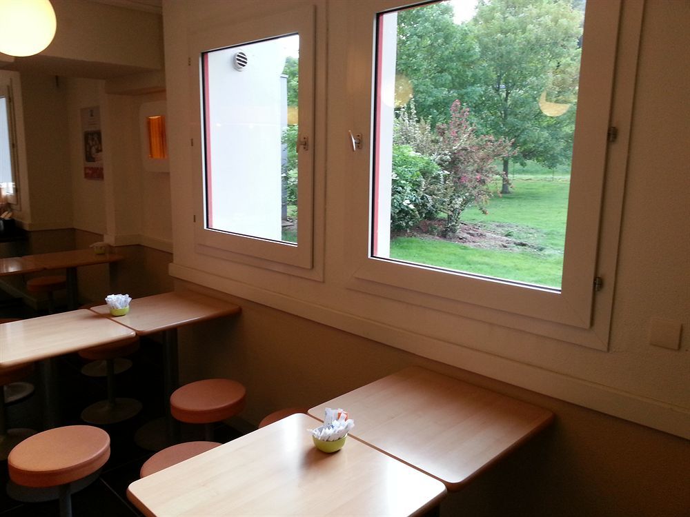 Ibis Budget Châteaudun Exteriör bild
