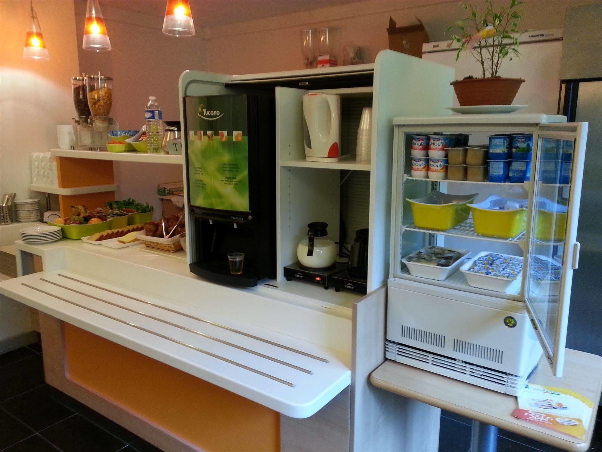 Ibis Budget Châteaudun Exteriör bild