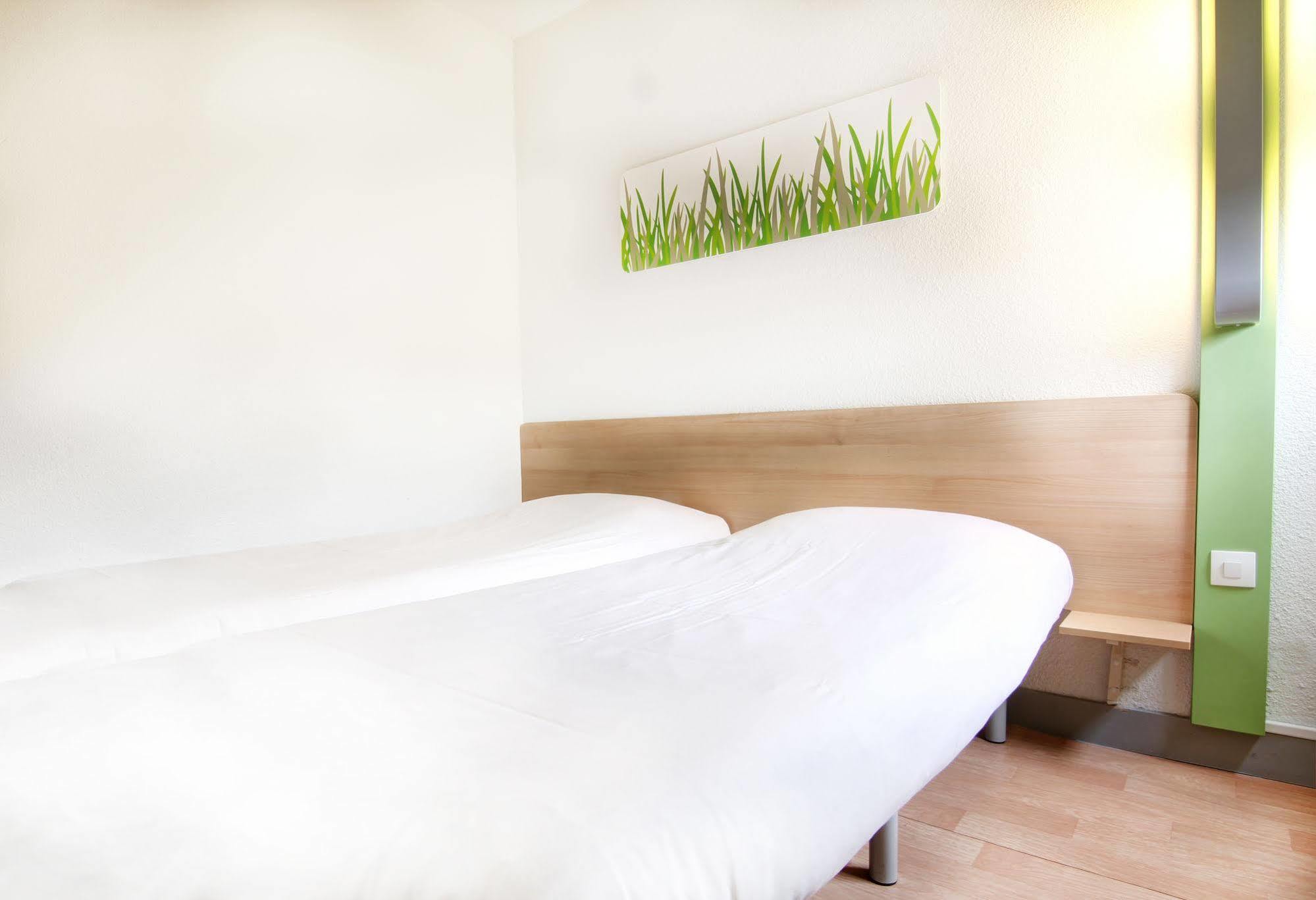 Ibis Budget Châteaudun Exteriör bild