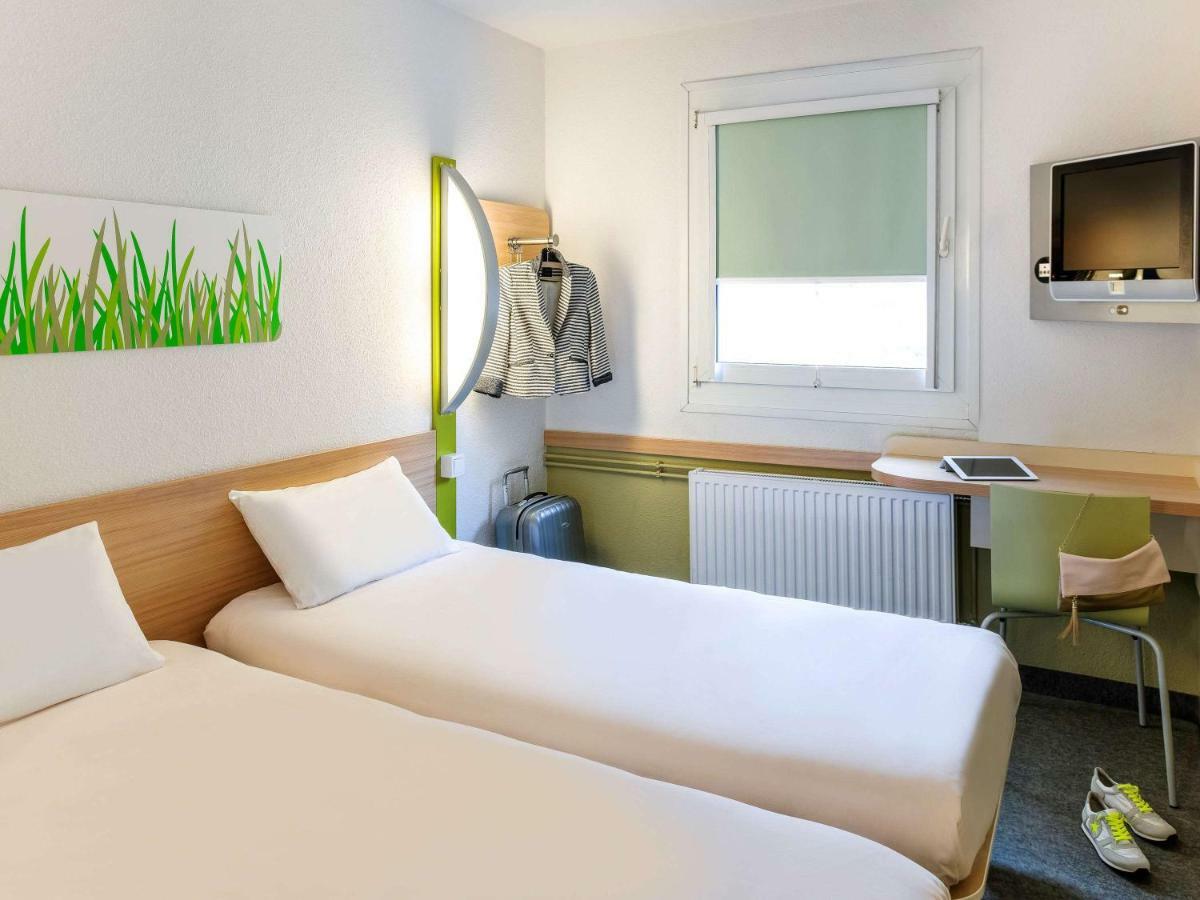 Ibis Budget Châteaudun Exteriör bild